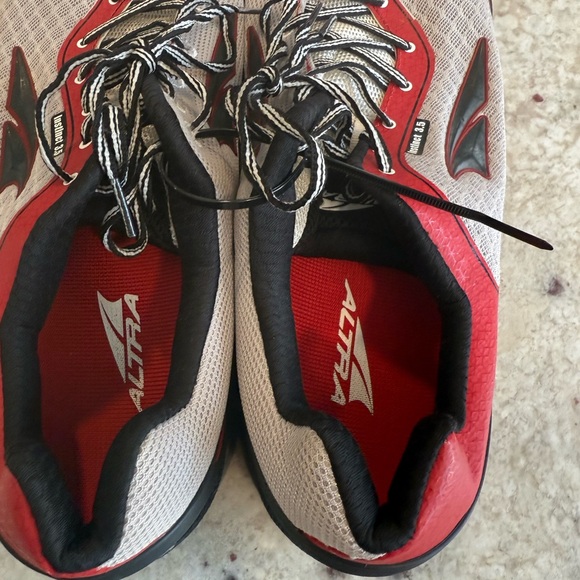 Altra Men's Red and gray instinct 3.5 innerfle size 12.5 - Picture 5 of 7